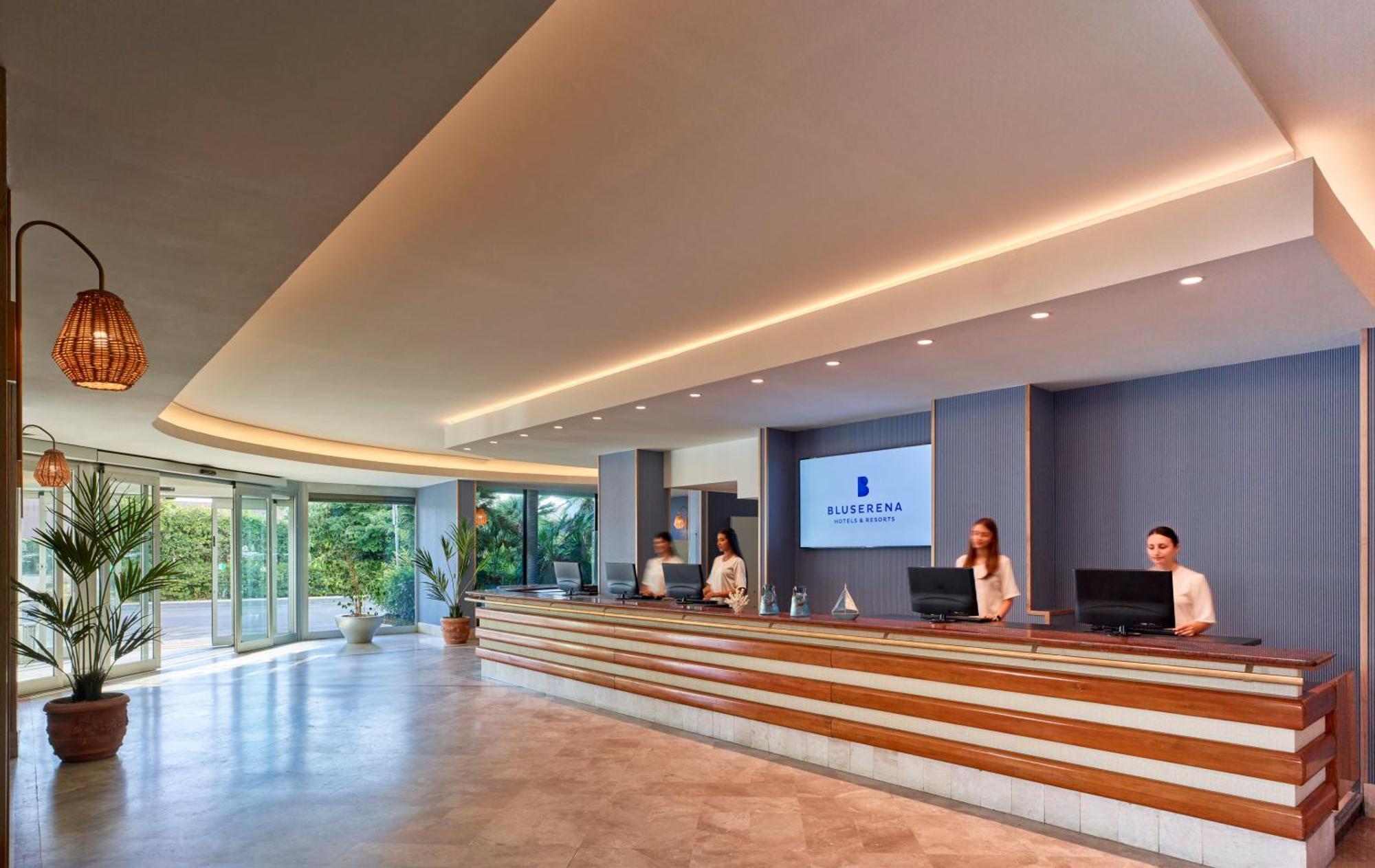 Serena Majestic Residence Montesilvano Exterior photo